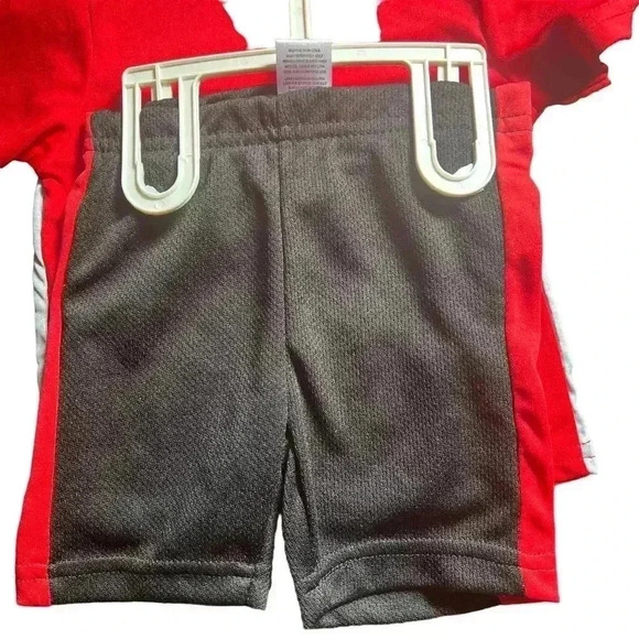 Marvel Avengers Boys 2-Piece Set SIZE 12 Months NWT - Picture 4 of 4